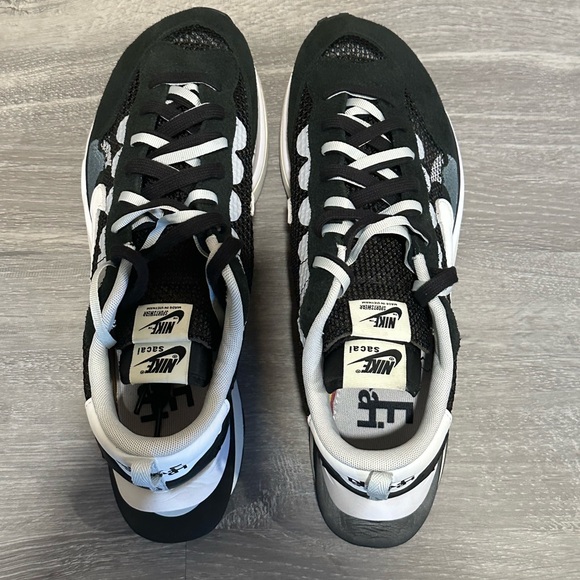Nike Sacai Vapor Waffle Mens Size 11 CV1363-001 - Picture 2 of 5